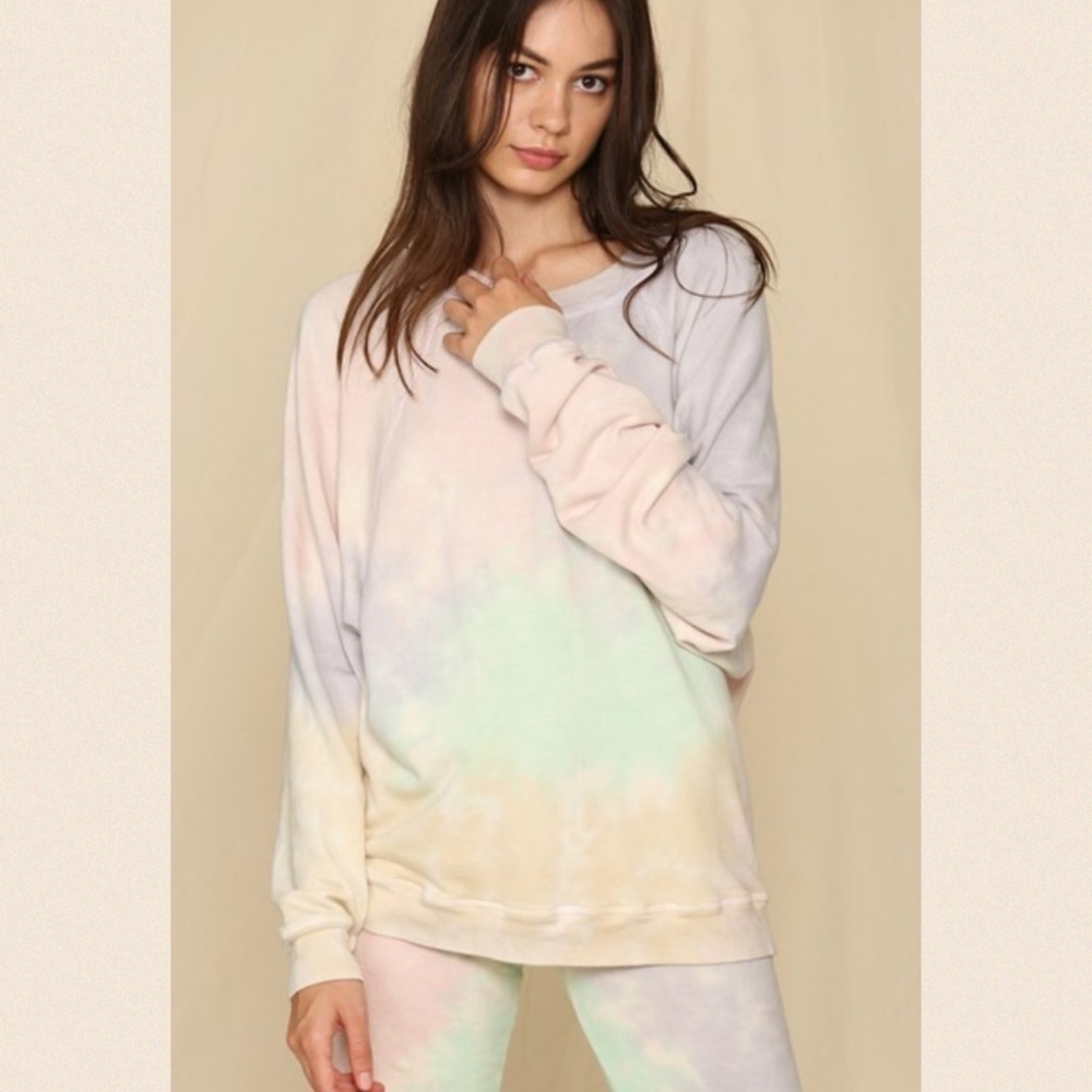 Last! Pastel Cloud Tie Dye Raglan Sweatshirt